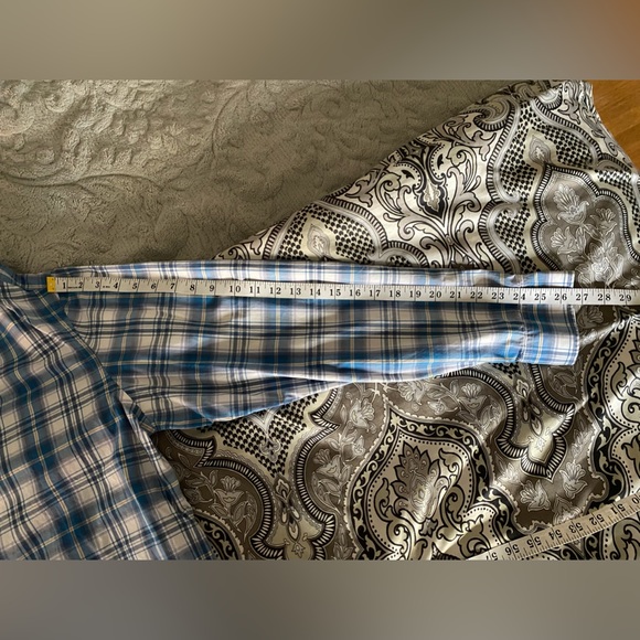 Banana Republic shirt never worn - Picture 4 of 4